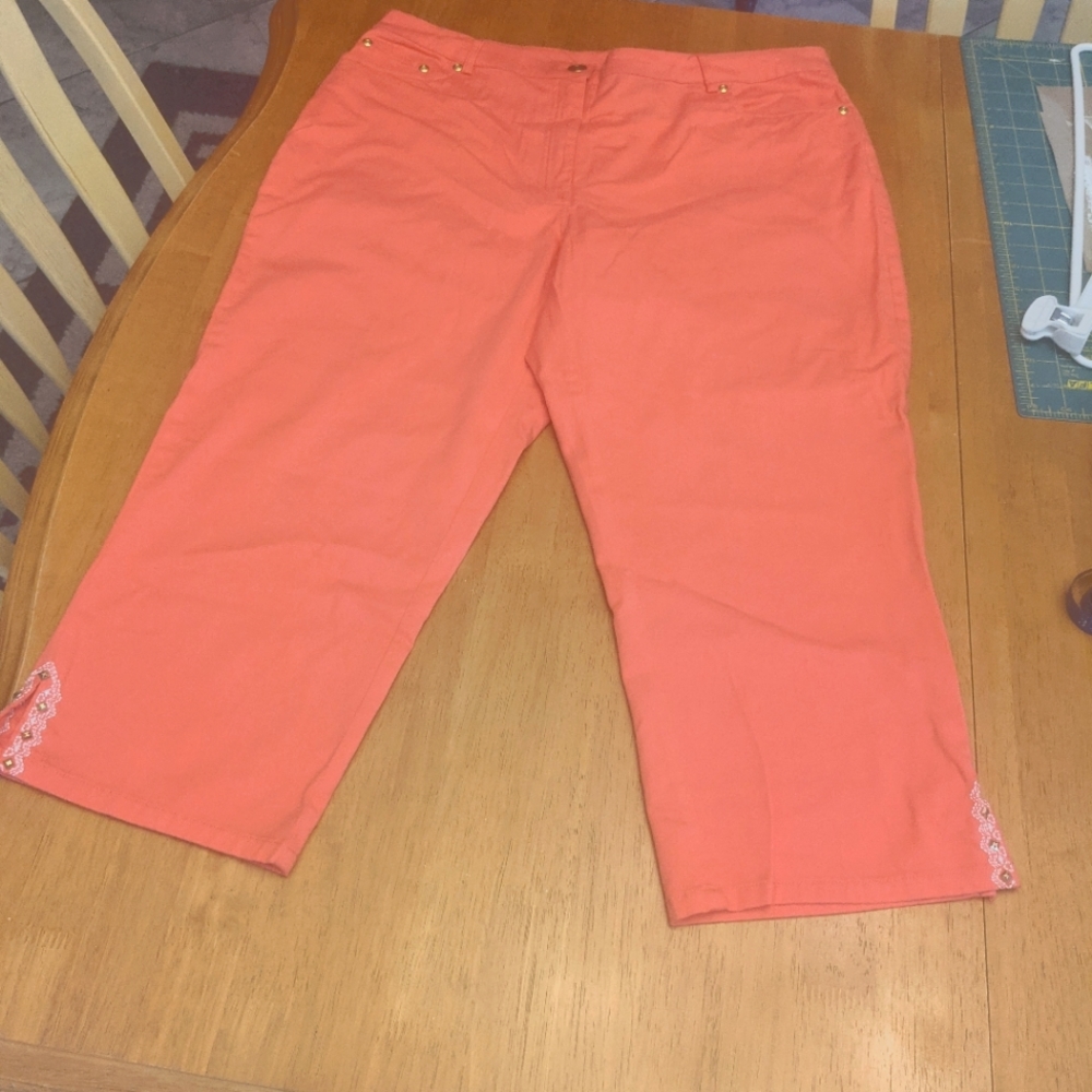 Rudy Rd. Capris